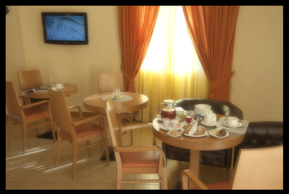City Hotel カゾーリア エクステリア 写真